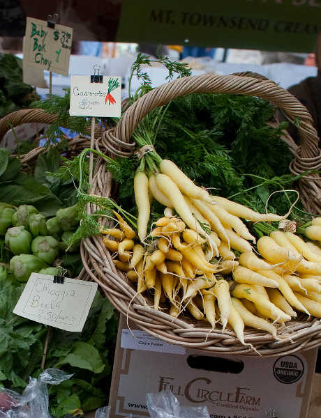 yellow and white carrots